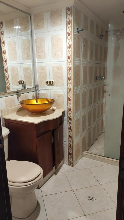 Con Cama Doble #2 Homestay Medellin